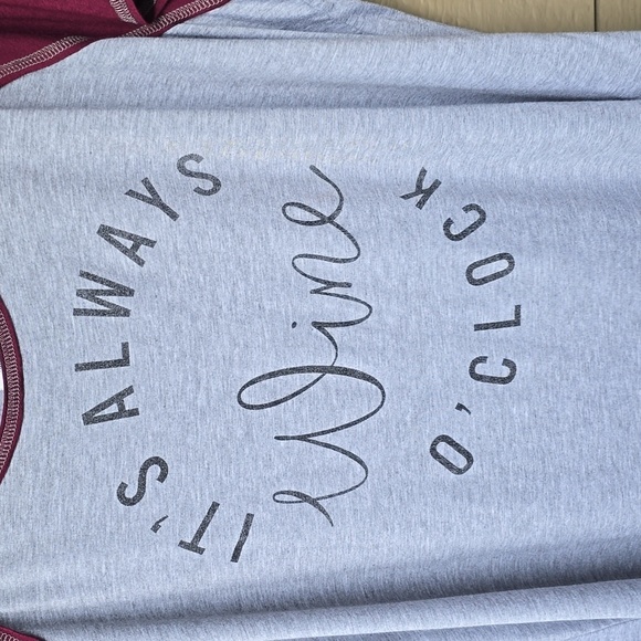 Maurices always wine o’clock graphic tee NWT new - Picture 2 of 5